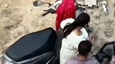 Man pays a whore and fucks outdoors in Indian xxx MMS