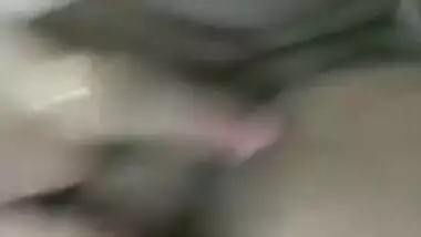 Bhabhi Ne Video Call Pe Hi Pani Nikal Diya