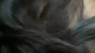 Topless girlfriend handjob to boyfriend viral MMS