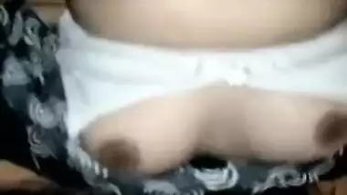 Drunk desi XXX girl gets her fat pussy fucked by her friend MMS